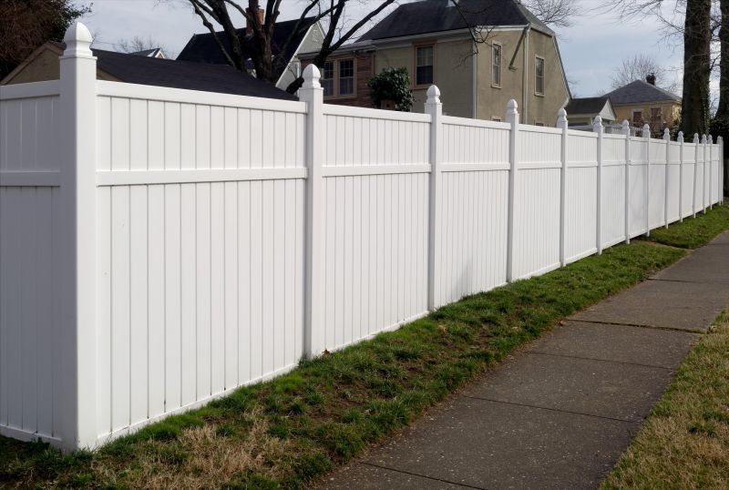 Vinyl Fence Replacement in Kansas City, MO
